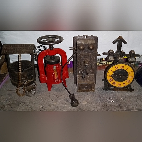 Vintage Pencil Sharpeners - Picture 2 of 4